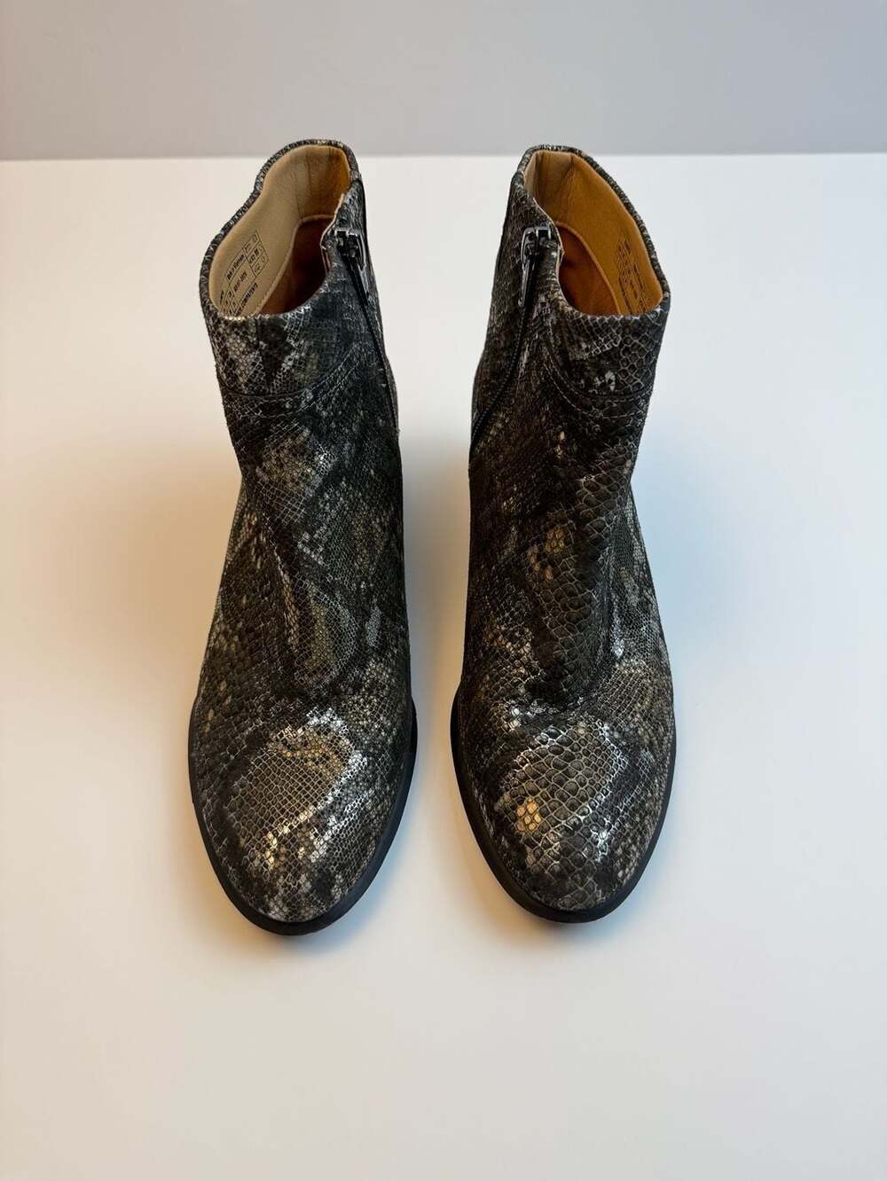Vionic Kamryn Pewter Boa Snake Print Ankle Boots Size 7